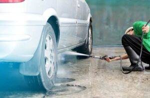 Spray to clean the car undercarriage